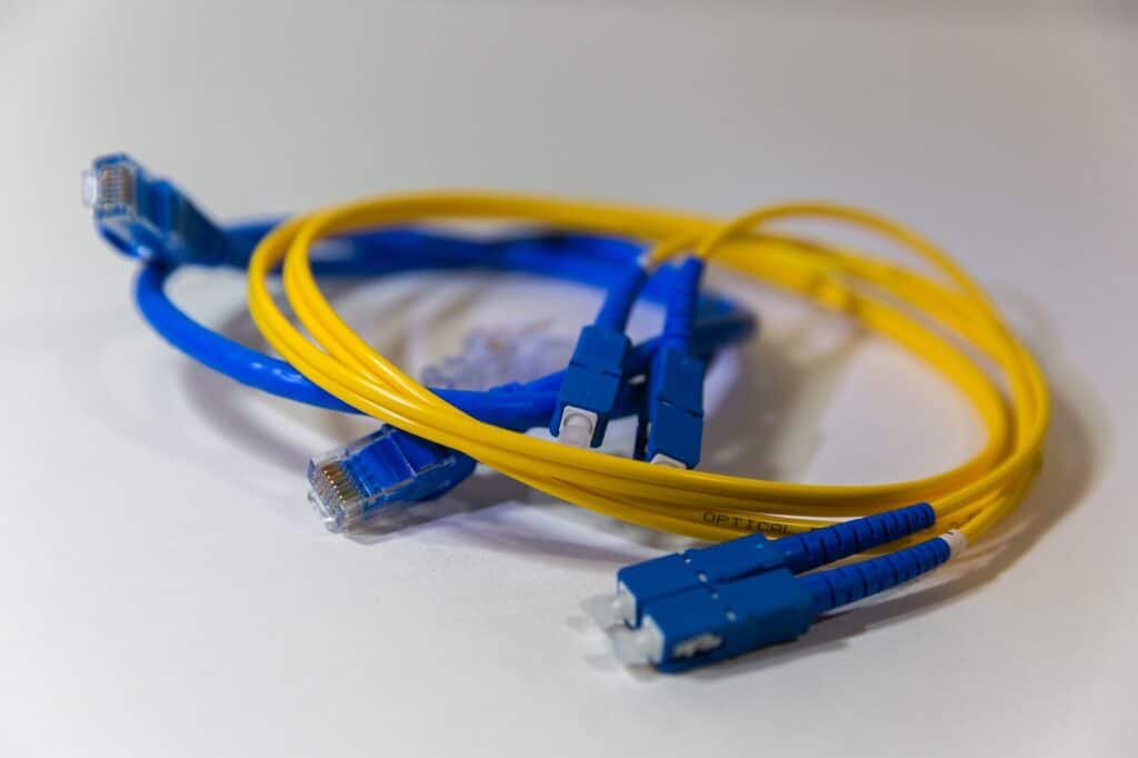 fiber optics 2633604 1280