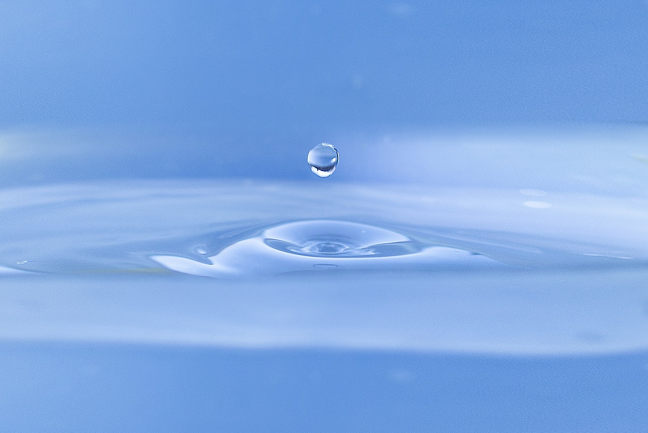 drop of water 4531474 1280